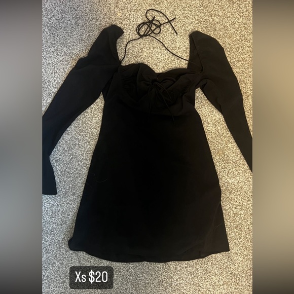 Clothes - Picture 2 of 5